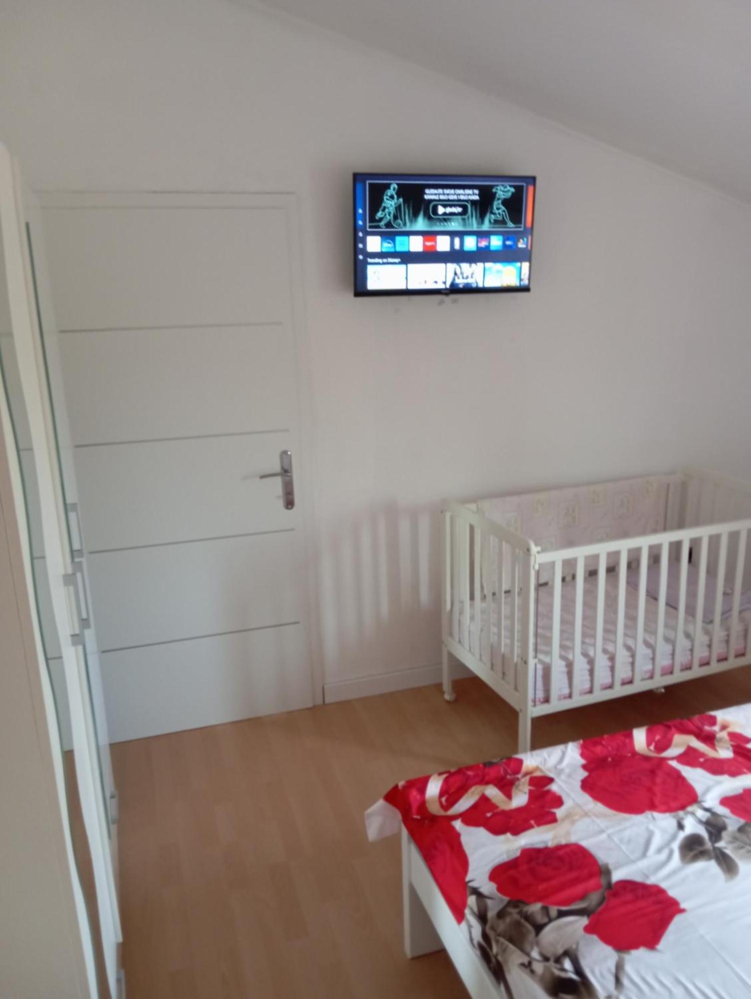 Apartman Lana Lozovac Exteriör bild